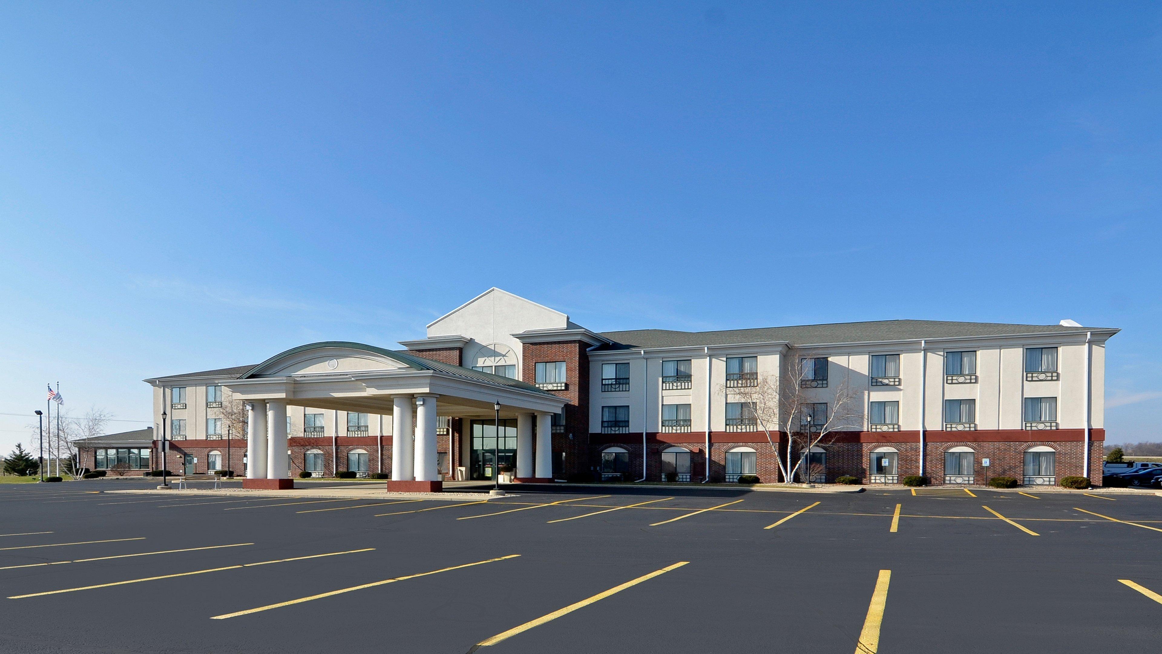 Holiday Inn Express Hotel & Suites Fort Atkinson By Ihg Exterior foto